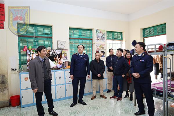 Đoàn công tác Cơ sở cai nghiện ma túy tỉnh Bắc Giang trao đổi kinh nghiệm trong công tác quản lý, điều trị nghiện ma túy.