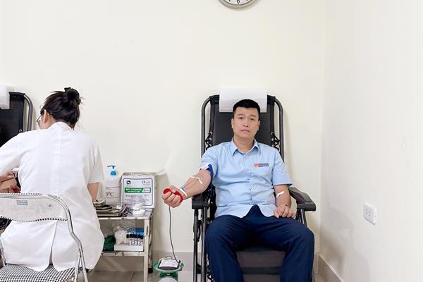 Chiều ngày 28/7/2025 Cơ sở cai nghiên ma túy nhận được thông tin từ người nhà của bệnh nhân đang điều trị tại Bệnh viện đa khoa tỉnh Sơn La về trường hợp bác L.V.T, SN 1963, trú tại xã Thuận Châu, tỉnh Sơn La bị thiếu máu nghiêm trọng sau phẫu thuật cần gấp đơn vị nhóm máu A...